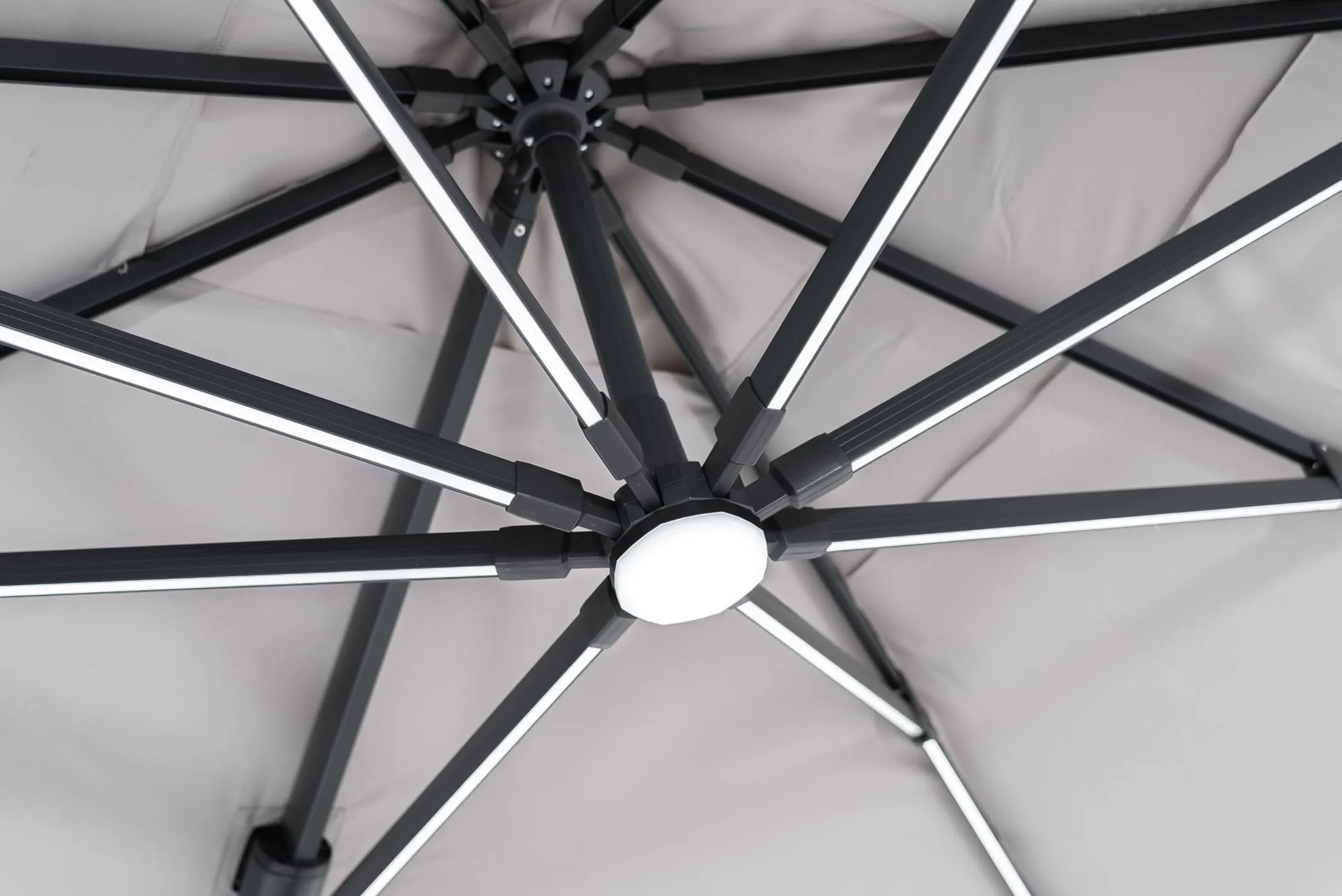 saulessargs flexy led solar med belysning